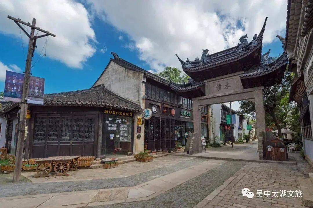 从来不觉得“老实“是夸赞一个人的。确是第一次觉得“善良、可怜，单纯”这几个词？游戏画面
